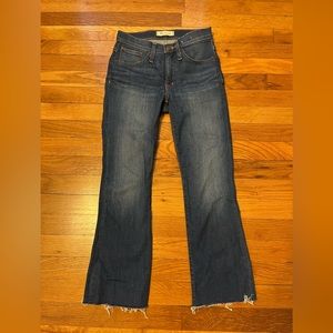 Madewell Cali Demi Jean with frayed bottom. Size 23P.